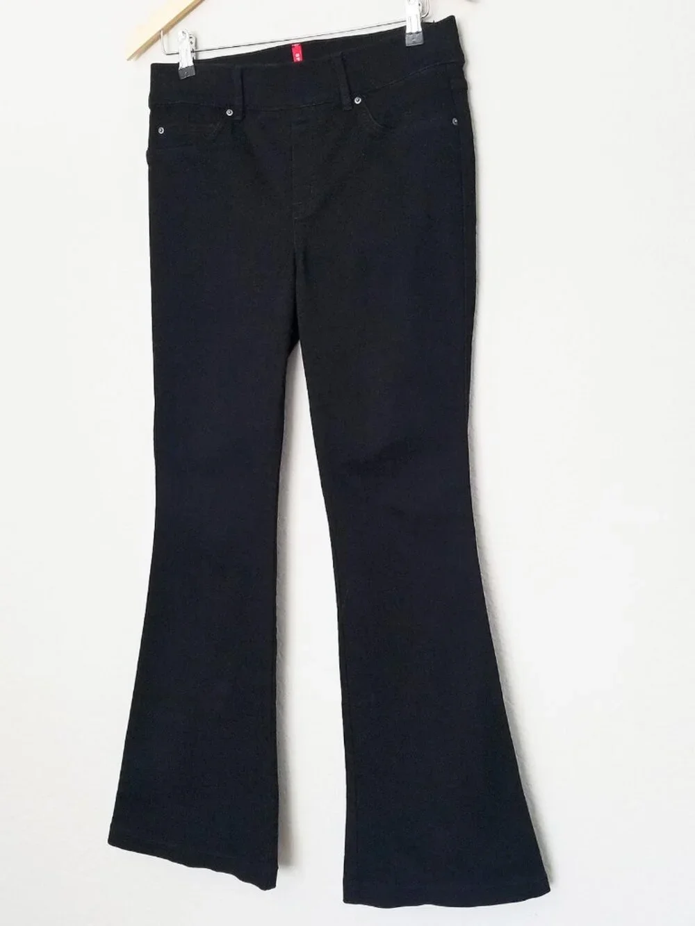 SPANXshape EveryWear Flared Pull On Jeans Black Size M Slimming Denim $138 20326